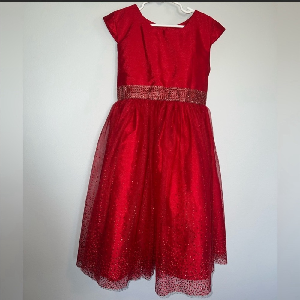 Little girl’s red party dress size 7/8